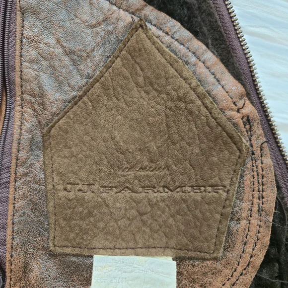 Men's Brown Leather Vest - Picture 5 of 10